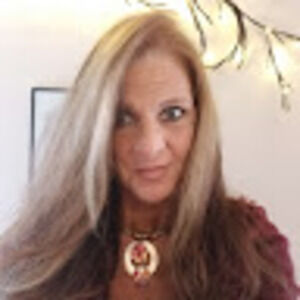Meet your Posher, Michele